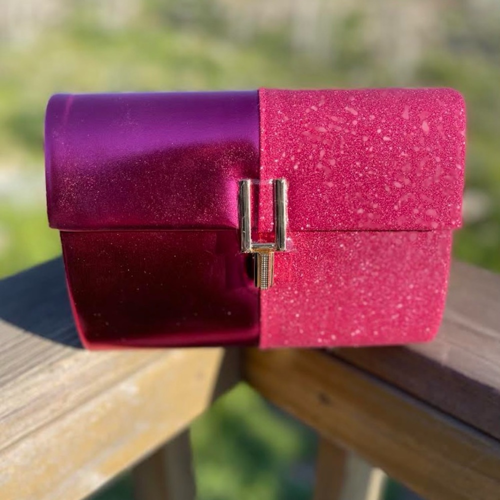 NWOT Ava&Lina Pink Two Tone Clutch Purse